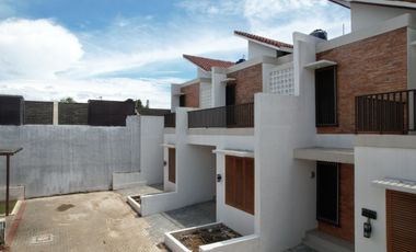 Rumah gaya bali dicimahi cipageran