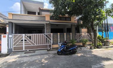 Rumah Luas Plus Furnish di Cluster Baturan Colomadu