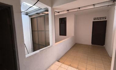 Rumah Luas Plus Furnish di Cluster Baturan Colomadu