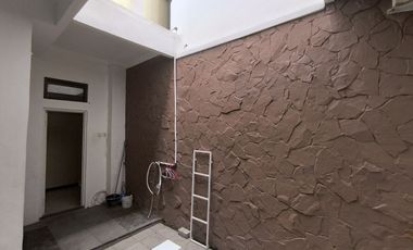 Rumah Luas Plus Furnish di Cluster Baturan Colomadu