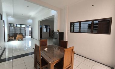 Rumah Luas Plus Furnish di Cluster Baturan Colomadu