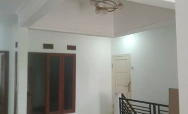Dijual Rumah 3 Lantai Di Selatan Kota Bogor