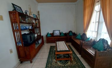 DIJUAL RUMAH HALAMAN SUPER LUAS MACAN KUMBANG DEMANG PALEMBANG