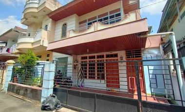 Rumah PUSAT Kota daerah Jendral Urip (Matahari Mall) 2 Lantai -4 Kamar