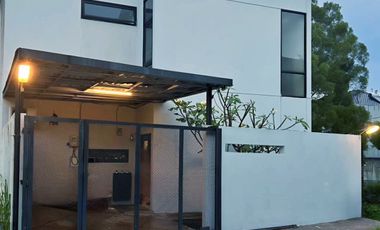 Gegerkalong Rumah murah strategis lokasi nyaman siap huni nego bagus