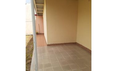 SEA CONFIABLE VENDE CASA EN URBANIZACION PARQUE DEL OESTE