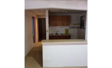 SEA CONFIABLE VENDE CASA EN URBANIZACION PARQUE DEL OESTE