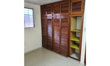 SEA CONFIABLE VENDE CASA EN URBANIZACION PARQUE DEL OESTE