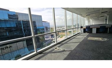ALQUILER OFICINA 300M2 EN SANTA MARA BUSINESS DISTRICT PH ARIFA JP