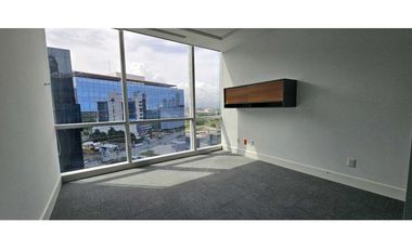 ALQUILER OFICINA 300M2 EN SANTA MARA BUSINESS DISTRICT PH ARIFA JP