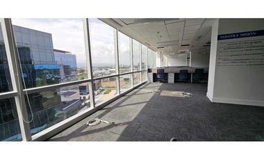 ALQUILER OFICINA 300M2 EN SANTA MARA BUSINESS DISTRICT PH ARIFA JP