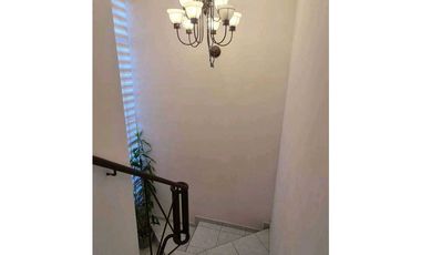 VENTA DE CASA DUPLEX EN ALBROOK, GREEN VALLEY 201M2 JP