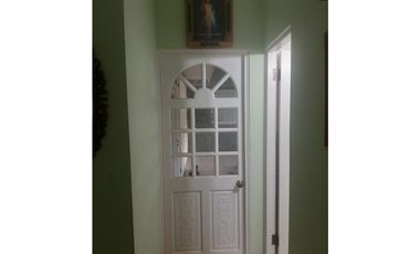 BETANIA / VILLA CACERES / 300M / 3 HABITACIONES / TERRAZA / CERCADA JC