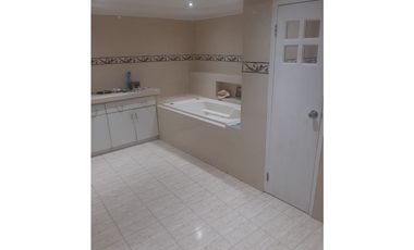 BETANIA / VILLA CACERES / 300M / 3 HABITACIONES / TERRAZA / CERCADA JC