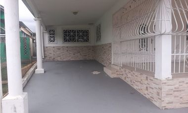 BETANIA / VILLA CACERES / 300M / 3 HABITACIONES / TERRAZA / CERCADA JC