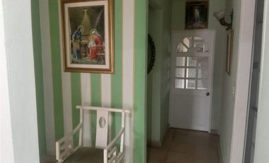 BETANIA / VILLA CACERES / 300M / 3 HABITACIONES / TERRAZA / CERCADA JC