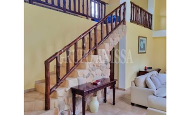 Se Vende Hermosa Casa en Altos del Maria