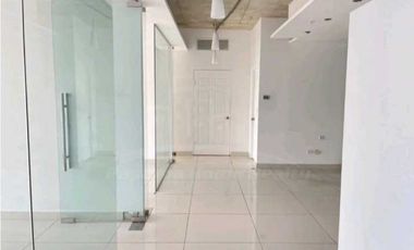 OFICINA EN AVENIDA BALBOA BICSA 216M2 CON DIVISIONES