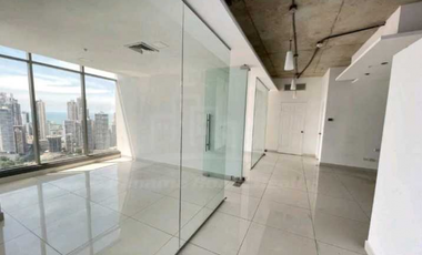 OFICINA EN AVENIDA BALBOA BICSA 216M2 CON DIVISIONES