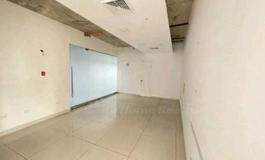 OFICINA EN AVENIDA BALBOA BICSA 216M2 CON DIVISIONES