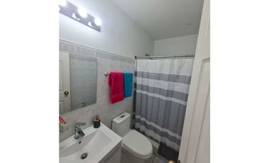 En venta casa remodelada en Albrook