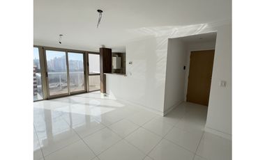 3 Ambientes al frente c/cochera