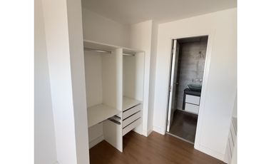 3 Ambientes al frente c/cochera