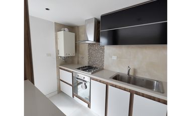 3 Ambientes al frente c/cochera