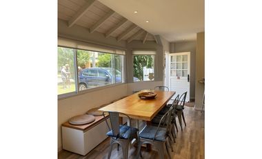 CHALET PH AMOBLADO CON COCHERA - PINAMAR