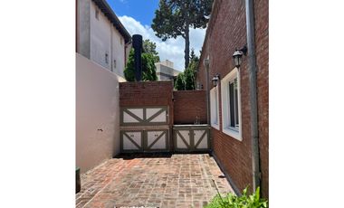 CHALET PH AMOBLADO CON COCHERA - PINAMAR