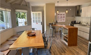 CHALET PH AMOBLADO CON COCHERA - PINAMAR