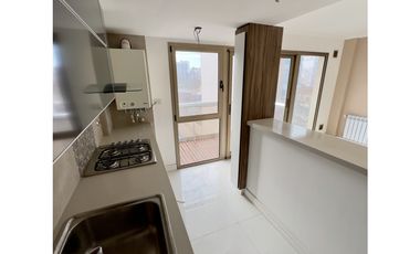 2 Ambientes con cochera descubierta