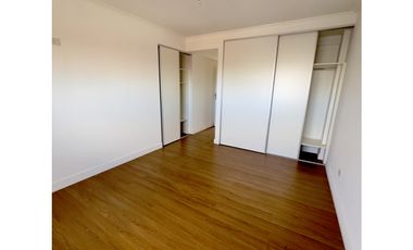 2 Ambientes con cochera descubierta