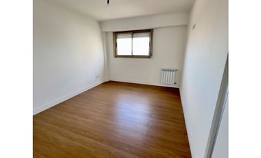 2 Ambientes con cochera descubierta