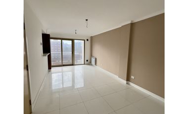 2 Ambientes con cochera descubierta