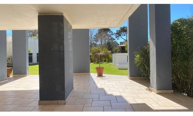 Departamento 3 dormitorios con amplias vistas al mar. Pinamar