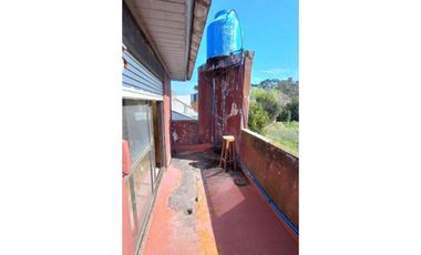 Casa-Chalet de 5 amb. sobre lote de 201 m² totales. Cel: 223542----