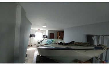 Casa-Chalet de 5 amb. sobre lote de 201 m² totales. Cel: 223542----