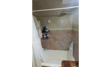 Casa-Chalet de 5 amb. sobre lote de 201 m² totales. Cel: 223542----