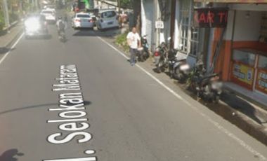 Dijual tempat usaha di jln.selokan mataram seturan Yogyakarta