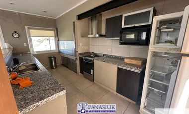 Casa en venta c/ cochera en 9 de Julio