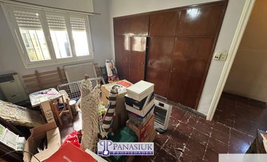 Casa en venta c/ cochera en 9 de Julio