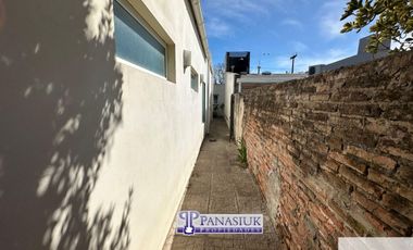 Casa en venta c/ cochera en 9 de Julio