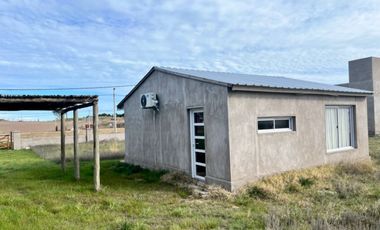 Casa en venta c/ cochera en Balneario Pehuen Co