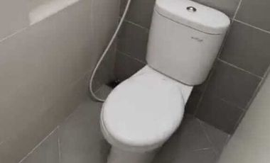 Disewakan rumah royal residence Wiyung Surabaya barat 3 lantai