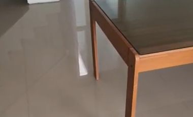 Disewakan rumah royal residence Wiyung Surabaya barat 3 lantai