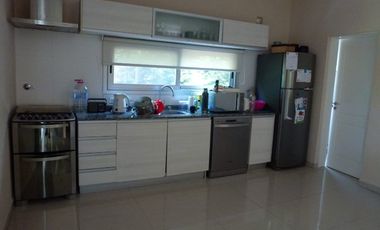 Casa en venta en Berazategui Este