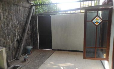 Rumah Pojok, Besar siap Huni, Perum Puri Indah, Sidoarjo Kota