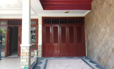 Rumah Besar 2 Lantai. Perum Pondok Mutiara, Sidoarjo Kota