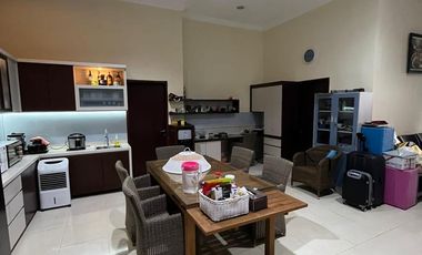 Rumah Pojok 2 Lantai, Perum Pondok Jati, Sidoarjo Kota